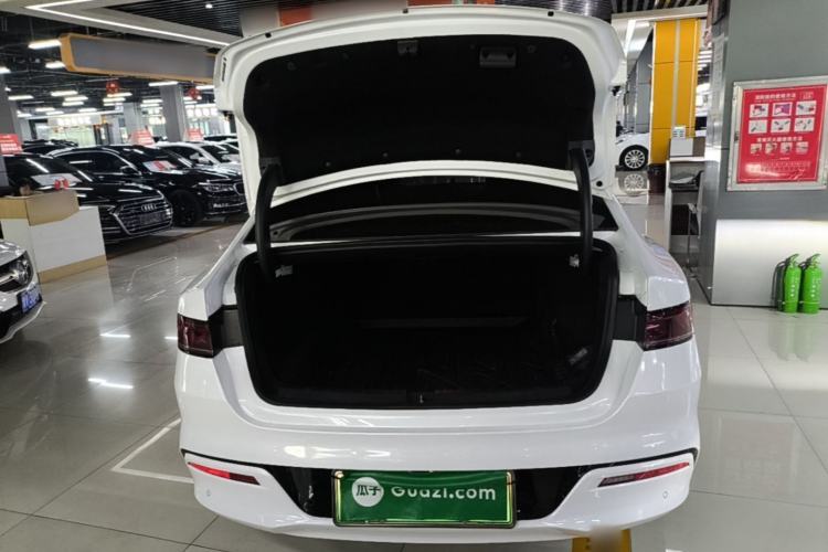 Used BYD Qin PLUS 2024 HONOR Edition DM-i 120KM Leading Model Trunk
