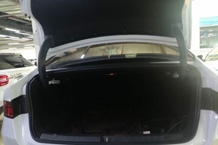 Used BYD Qin PLUS 2024 HONOR Edition DM-i 55KM Leading Model Trunk