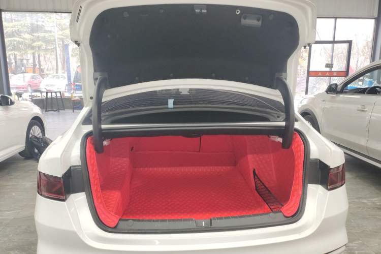 Used BYD Qin PLUS 2024 HONOR Edition DM-i 55KM Leading Model Trunk