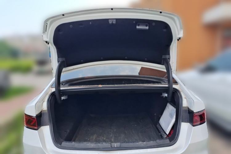 Used BYD Qin PLUS 2024 HONOR Edition DM-i 55KM Leading Model Trunk