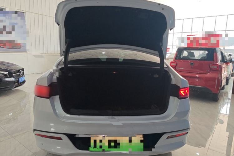 Used BYD Qin PLUS 2024 HONOR Edition DM-i 55KM Leading Model Trunk