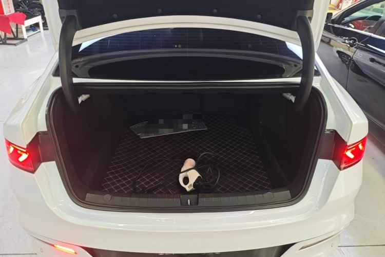 Used BYD Qin PLUS 2024 HONOR Edition DM-i 55KM Leading Model Trunk