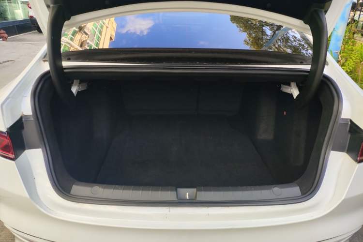 Used BYD Qin PLUS 2024 Honor Edition EV 510KM Leading Model Trunk