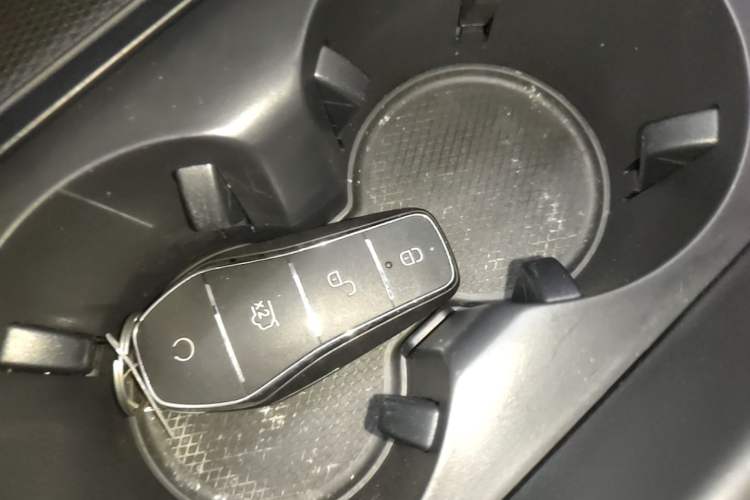 Used BYD Qin PLUS 2024 HONOR Edition DM-i 55KM Leading Model Vehicle Key