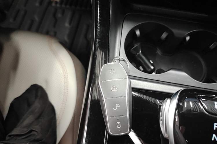 Used BYD Qin PLUS 2024 HONOR Edition DM-i 55KM Leading Model Vehicle Key