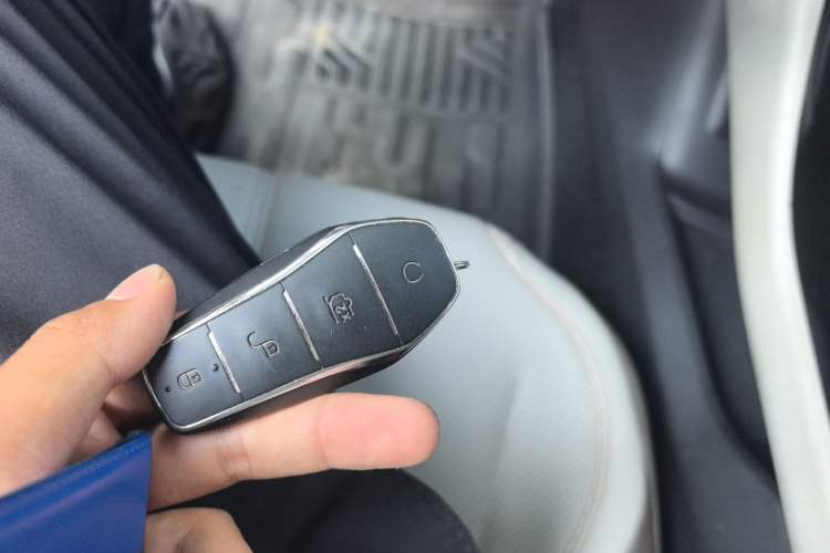 Used BYD Qin PLUS 2024 HONOR Edition DM-i 55KM Leading Model Vehicle Key