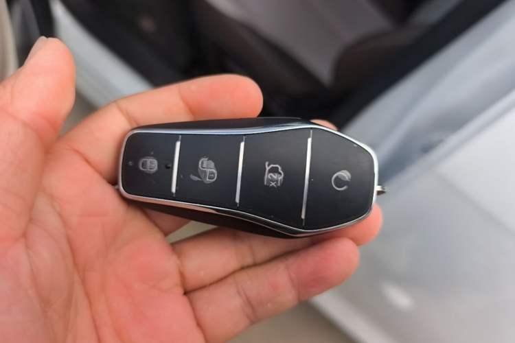 Used BYD Qin PLUS 2024 HONOR Edition DM-i 55KM Leading Model Vehicle Key