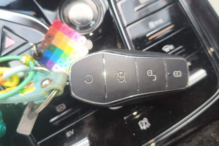 Used BYD Qin PLUS 2024 HONOR Edition DM-i 55KM Leading Model Vehicle Key