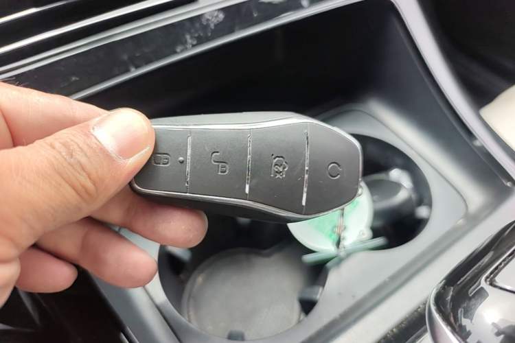 Used BYD Qin PLUS 2024 HONOR Edition DM-i 55KM Leading Model Vehicle Key