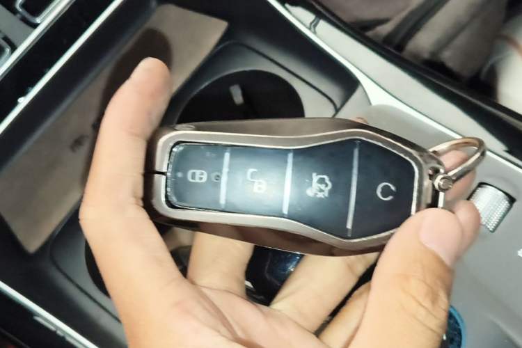 Used BYD Qin PLUS 2024 Honor Edition EV 510KM Leading Model Vehicle Key
