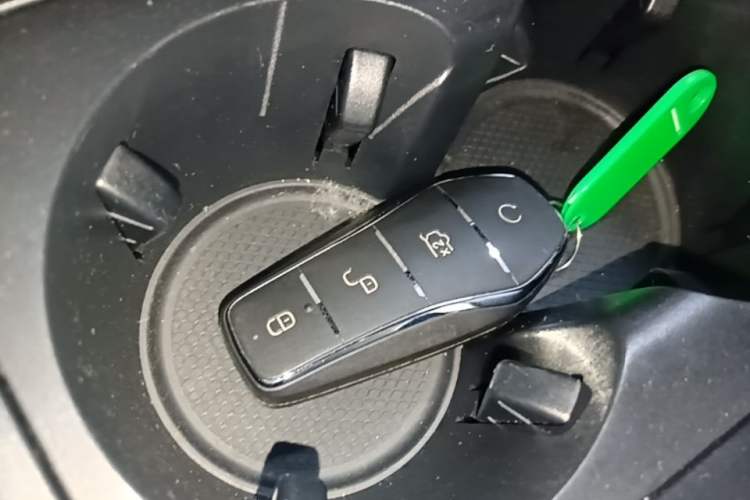 Used BYD Qin PLUS 2024 HONOR Edition DM-i 55KM Leading Model Vehicle Key