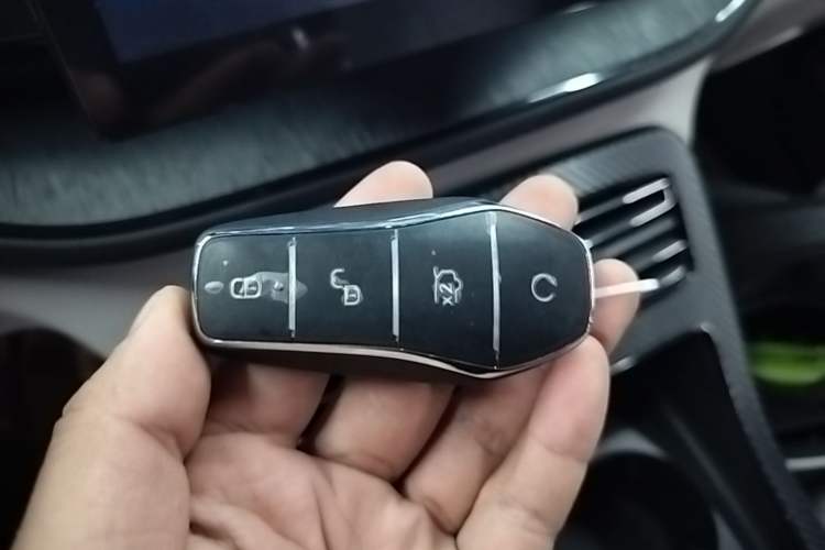 Used BYD Qin PLUS 2024 HONOR Edition DM-i 55KM Leading Model Vehicle Key
