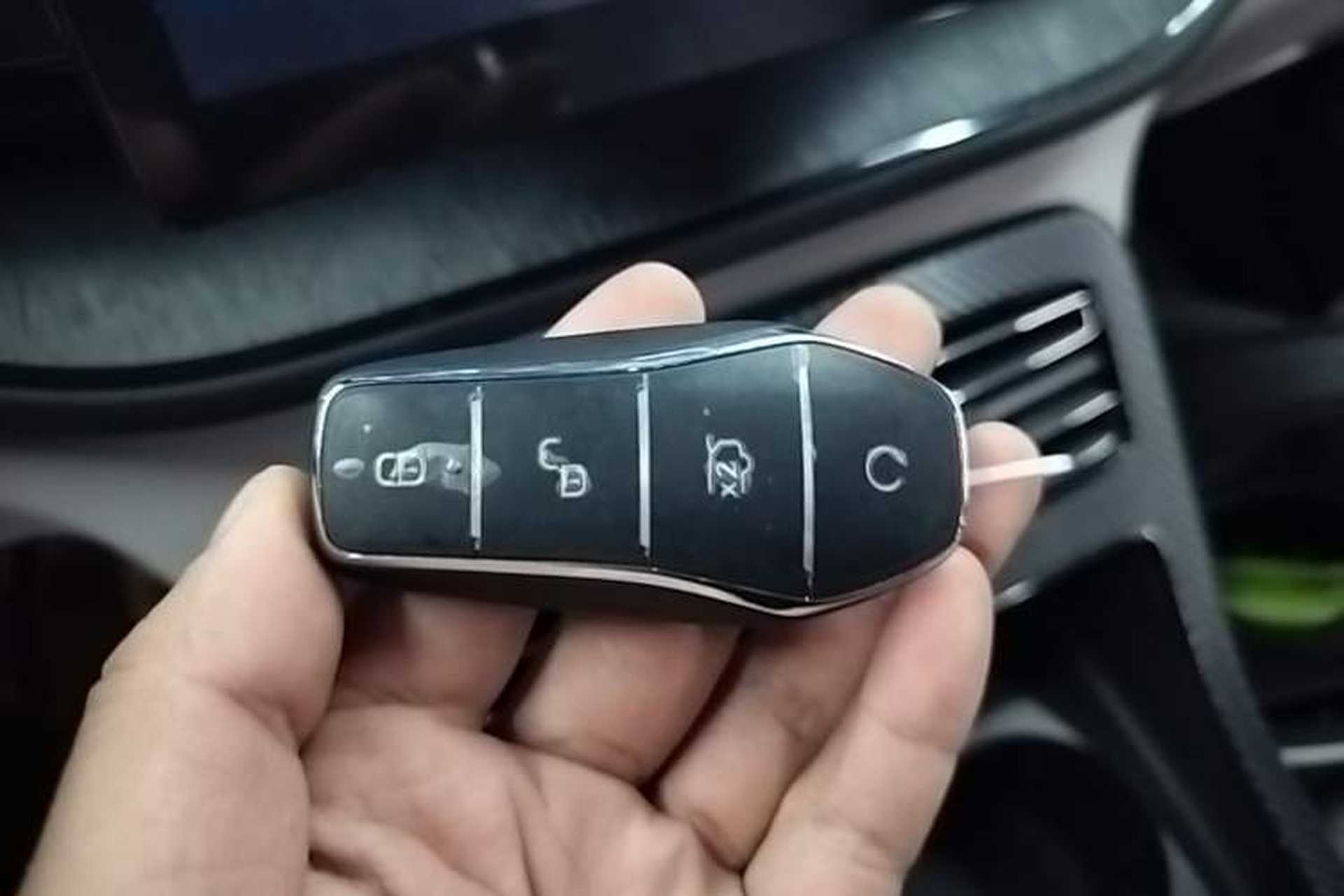 Used BYD Qin PLUS 2024 HONOR Edition DM-i 55KM Leading Model Vehicle Key