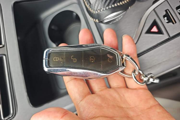 Used BYD Qin PLUS 2024 HONOR Edition DM-i 55KM Leading Model Vehicle Key
