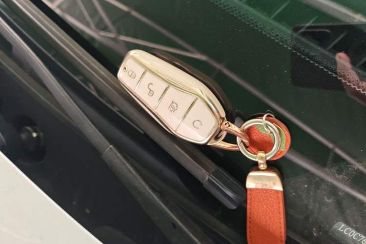 Used BYD Qin PLUS 2024 HONOR Edition DM-i 55KM Leading Model Vehicle Key
