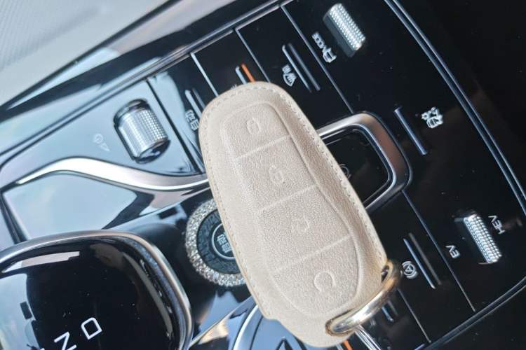 Used BYD Qin PLUS 2024 HONOR Edition DM-i 55KM Leading Model Vehicle Key