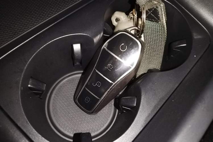 Used BYD Qin PLUS 2024 HONOR Edition DM-i 55KM Leading Model Vehicle Key