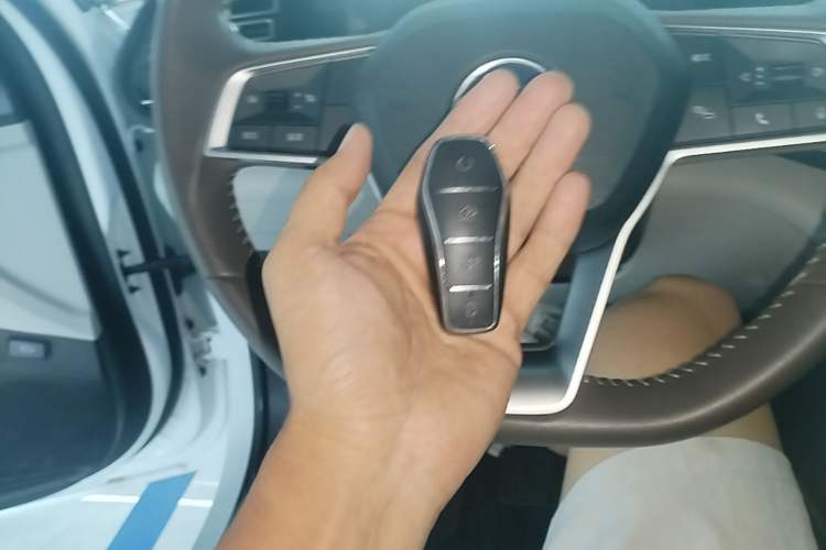 Used BYD Qin PLUS 2024 HONOR Edition DM-i 55KM Leading Model Vehicle Key