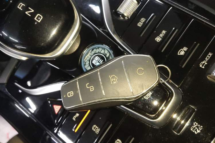 Used BYD Qin PLUS 2024 HONOR Edition DM-i 55KM Leading Model Vehicle Key