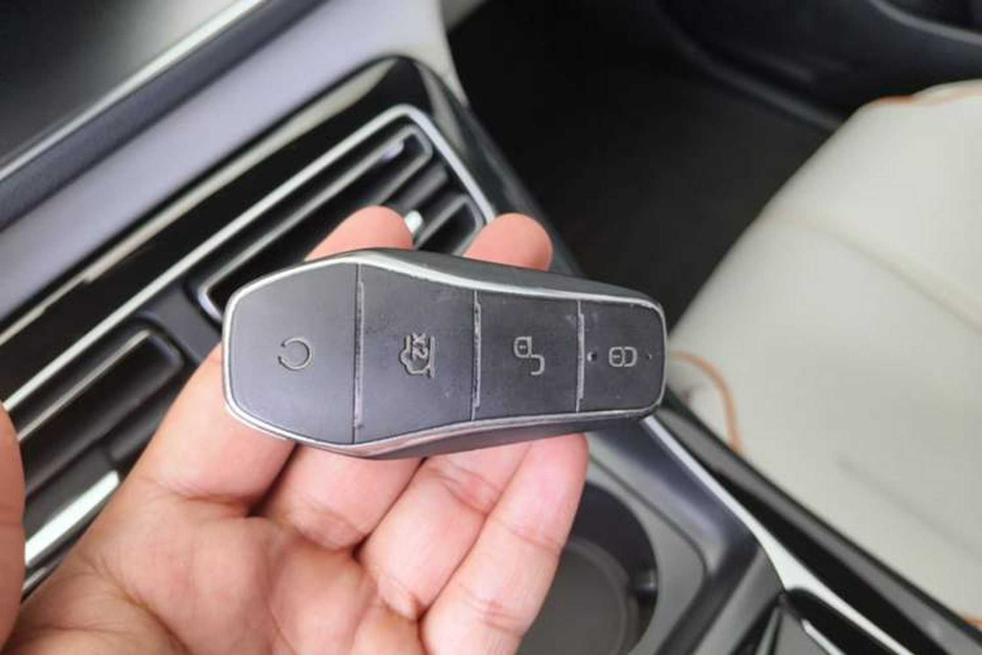 Used BYD Qin PLUS 2024 Honor Edition EV 420KM Beyond Model Vehicle Key
