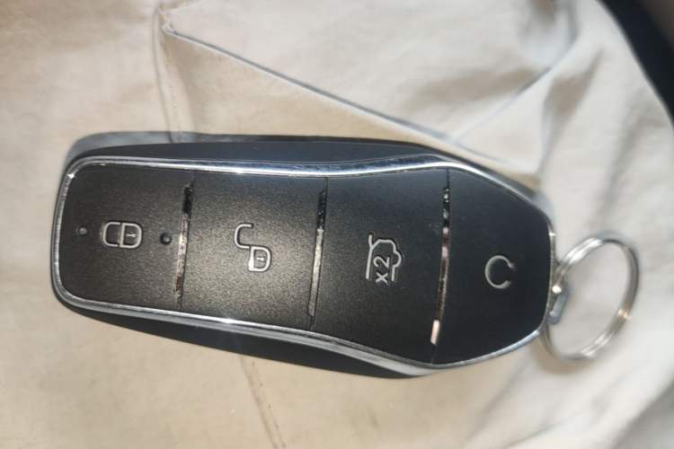 Used BYD Qin PLUS 2024 HONOR Edition DM-i 55KM Leading Model Vehicle Key