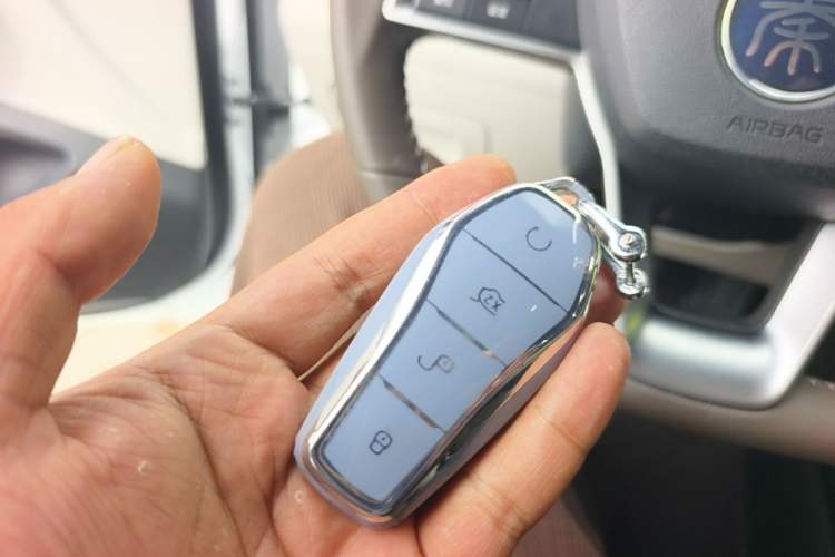 Used BYD Qin PLUS 2024 HONOR Edition DM-i 55KM Leading Model Vehicle Key