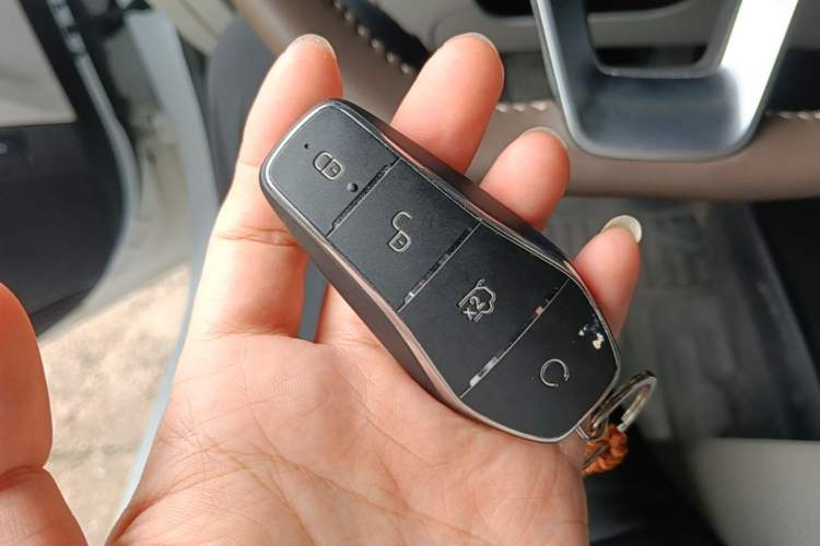 Used BYD Qin PLUS 2024 HONOR Edition DM-i 55KM Leading Model Vehicle Key