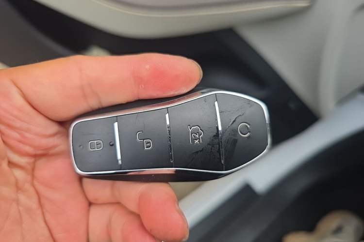 Used BYD Qin PLUS 2024 Honor Edition EV 510KM Leading Model Vehicle Key