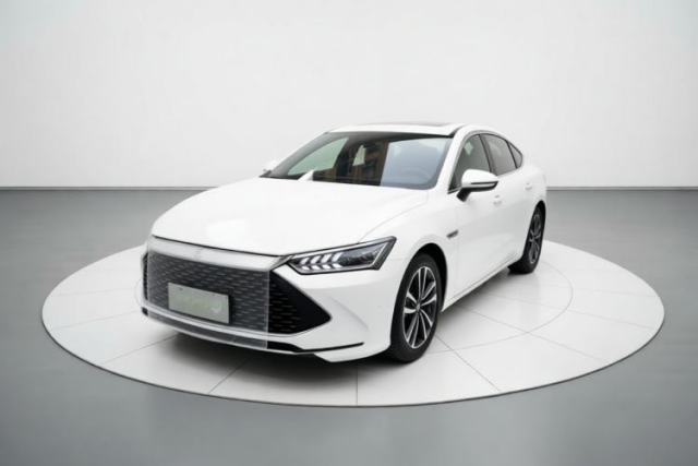 BYD Qin PLUS 2024 HONOR Edition DM-i 55KM Leading Model с пробегом