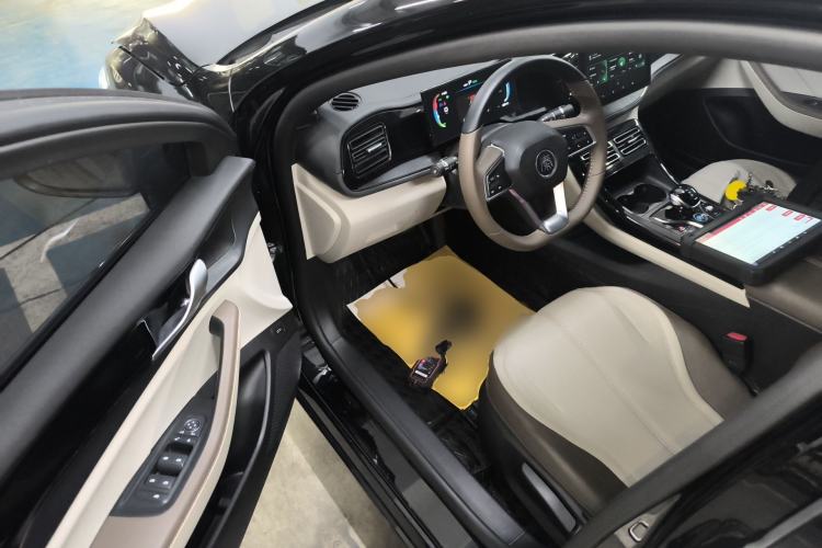 Used BYD Qin PLUS 2025 DM-i Smart Drive 55KM Leading Model Driver Seat