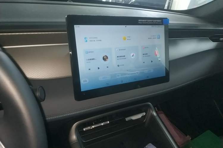 Used BYD Qin PLUS 2025 DM-i Smart Drive 55KM Leading Model Audio And AC Panel