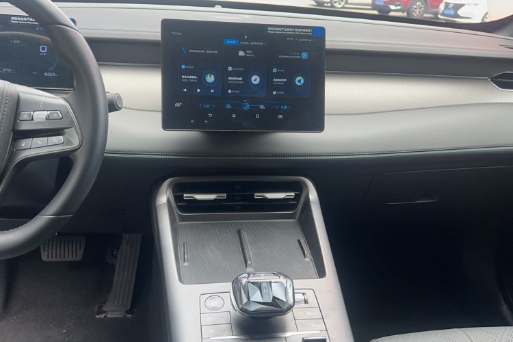 Used BYD Qin PLUS 2025 DM-i Smart Drive 55KM Leading Model Audio And AC Panel