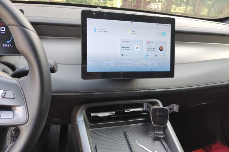 Used BYD Qin PLUS 2025 DM-i Smart Drive 55KM Leading Model Audio And AC Panel