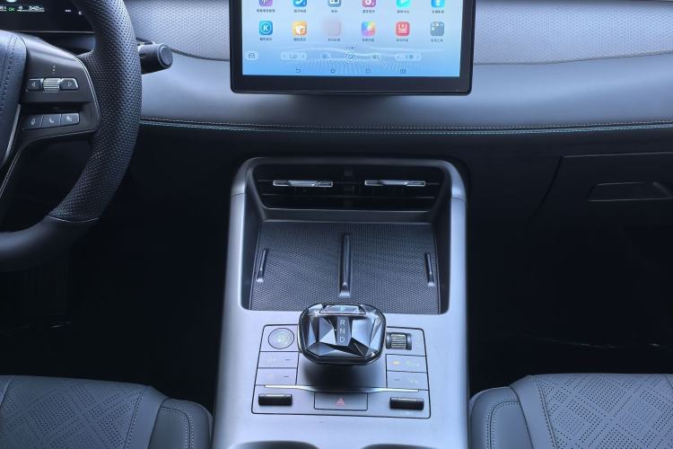 Used BYD Qin PLUS 2025 DM-i Smart Drive 55KM Leading Model Audio And AC Panel