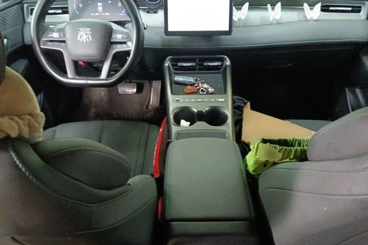 Used BYD Qin PLUS  Center Console