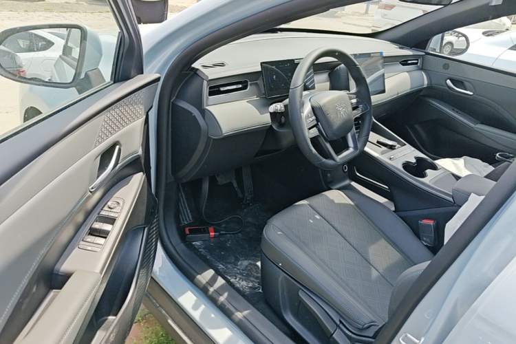 Used BYD Qin PLUS  Driver Seat