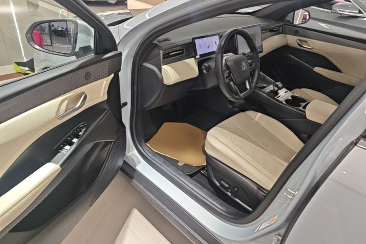 Used BYD Qin PLUS 2025 EV Smart Drive Version 510KM Beyond Model Driver Seat