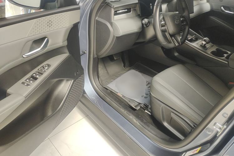 Used BYD Qin PLUS 2025 DM-i Smart Drive 55KM Leading Model Driver Seat