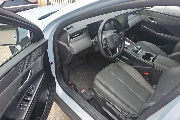Used BYD Qin PLUS 2025 EV Smart Drive Edition 510KM Leading Model Driver Seat