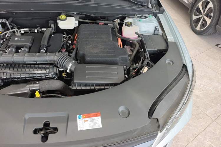 Used BYD Qin PLUS 2025 DM-i Smart Drive 120KM Superior Model Engine Bay Left