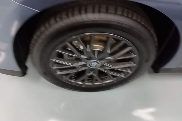 Used BYD Qin PLUS 2025 EV Smart Drive Edition 420KM Leading Model Exterior 4