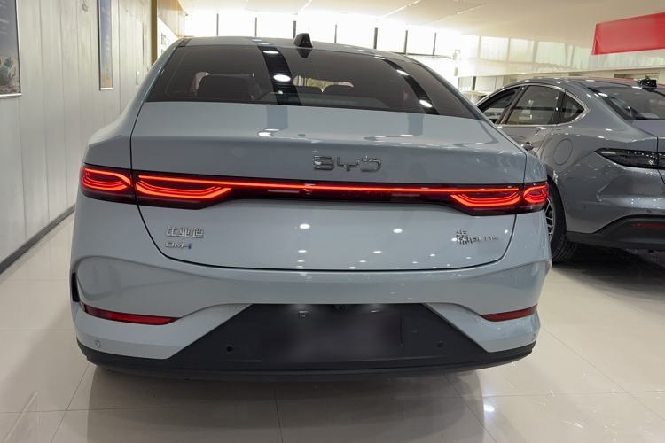 Used BYD Qin PLUS 2025 DM-i Smart Drive 55KM Beyond Model Exterior 4