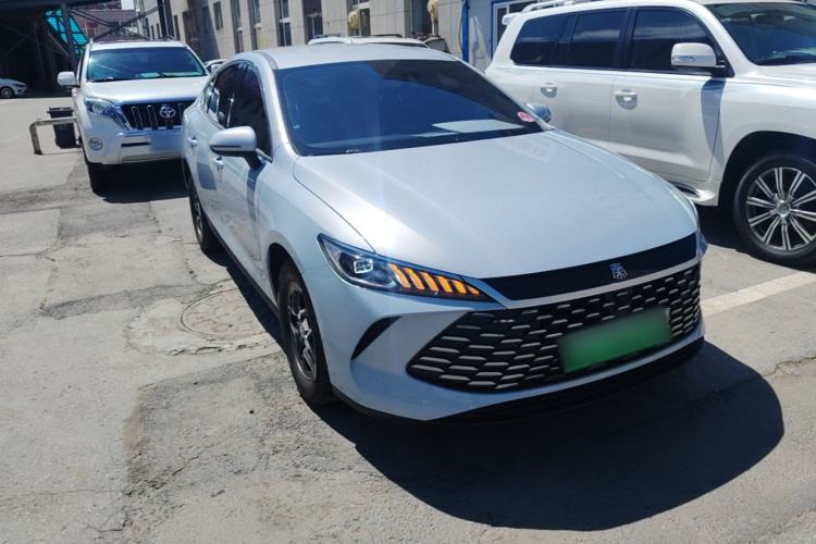 Used BYD Qin PLUS 2025 DM-i Smart Drive 55KM Leading Model Front Right 45 Deg