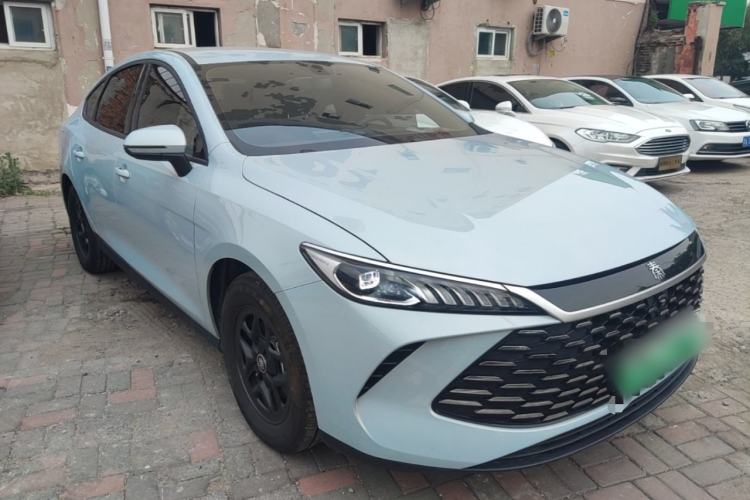 Used BYD Qin PLUS 2025 DM-i Smart Drive 55KM Leading Model Front Right 45 Deg