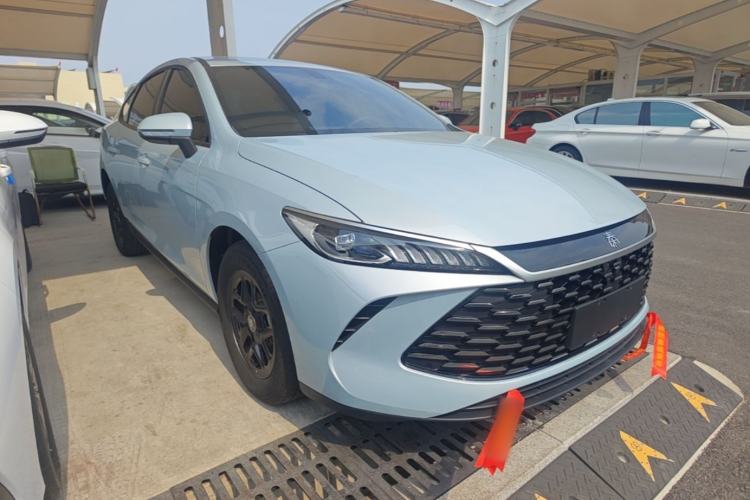 Used BYD Qin PLUS 2025 DM-i Smart Drive 55KM Leading Model Front Right 45 Deg
