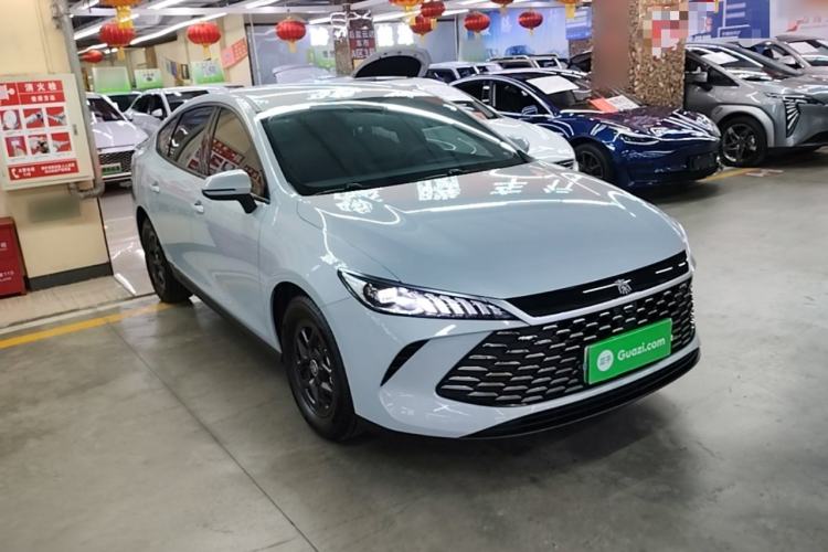 Used BYD Qin PLUS 2025 DM-i Smart Drive 55KM Leading Model Front Right 45 Deg