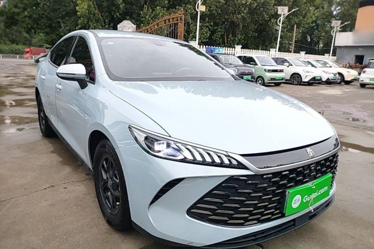 Used BYD Qin PLUS 2025 DM-i Smart Drive 55KM Leading Model Front Right 45 Deg