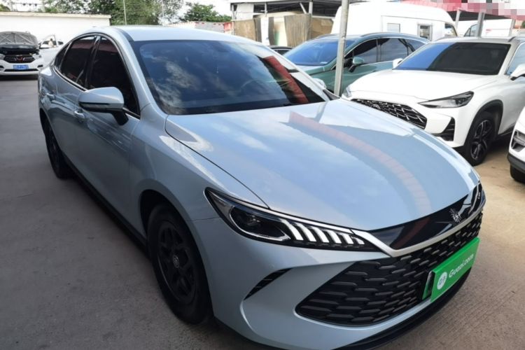Used BYD Qin PLUS 2025 DM-i Smart Drive 55KM Leading Model Front Right 45 Deg