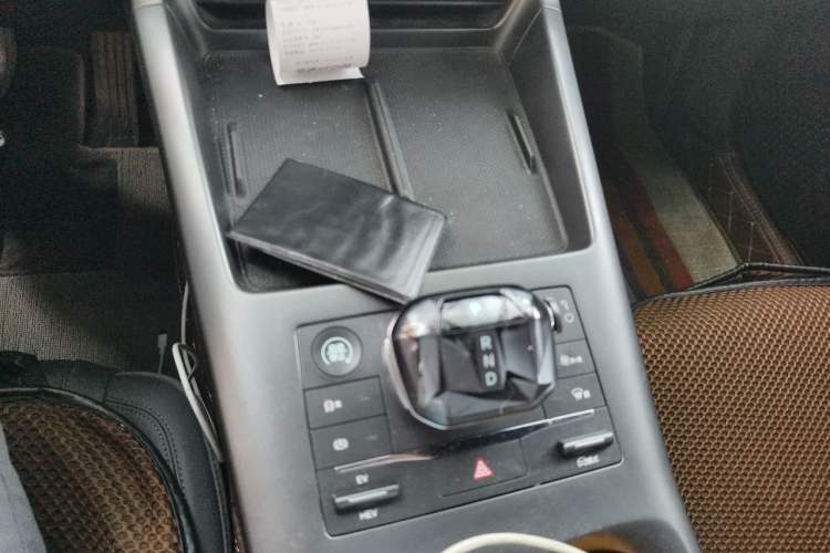 Used BYD Qin PLUS 2025 DM-i Smart Drive 55KM Leading Model Gear Lever