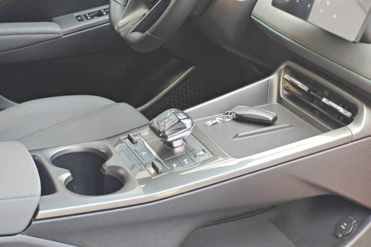 Used BYD Qin PLUS 2025 DM-i Smart Drive 55KM Leading Model Interior 10